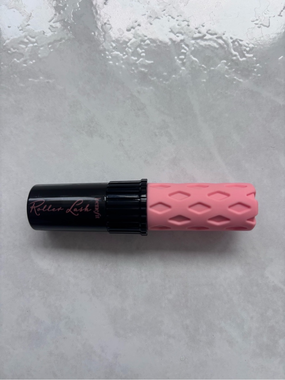 New Benefit Cosmetics 
Roller Lash Curling & Lifting Mascara sample mini